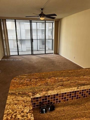 3475 N Country Club Dr 514, Aventura, FL 33180