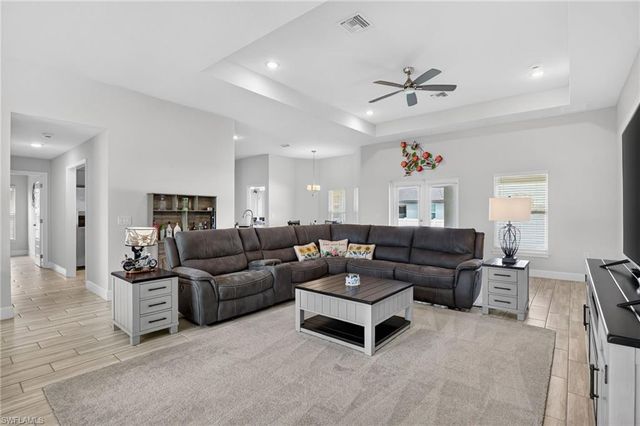 2729 5th TER, Cape Coral, FL 33993