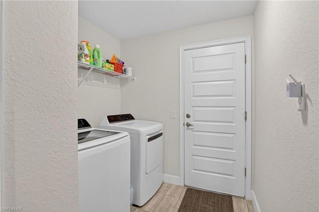 2729 5th TER, Cape Coral, FL 33993