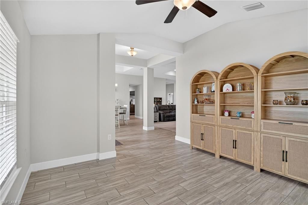 Image 11 of property listing at 2729 5th TER, Cape Coral, FL 33993