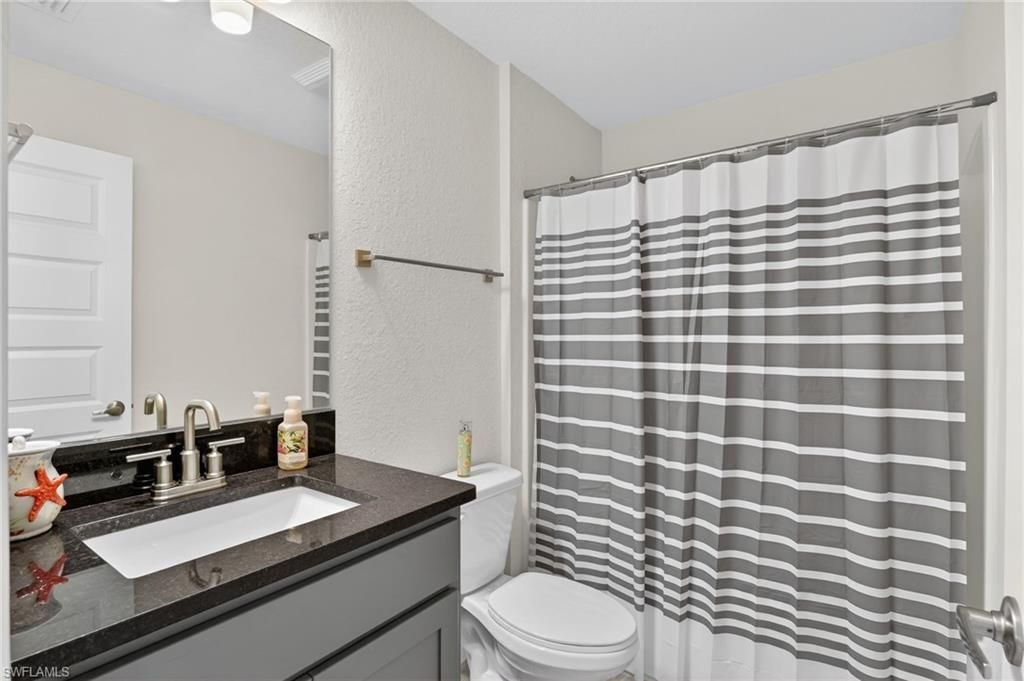 Image 26 of property listing at 2729 5th TER, Cape Coral, FL 33993