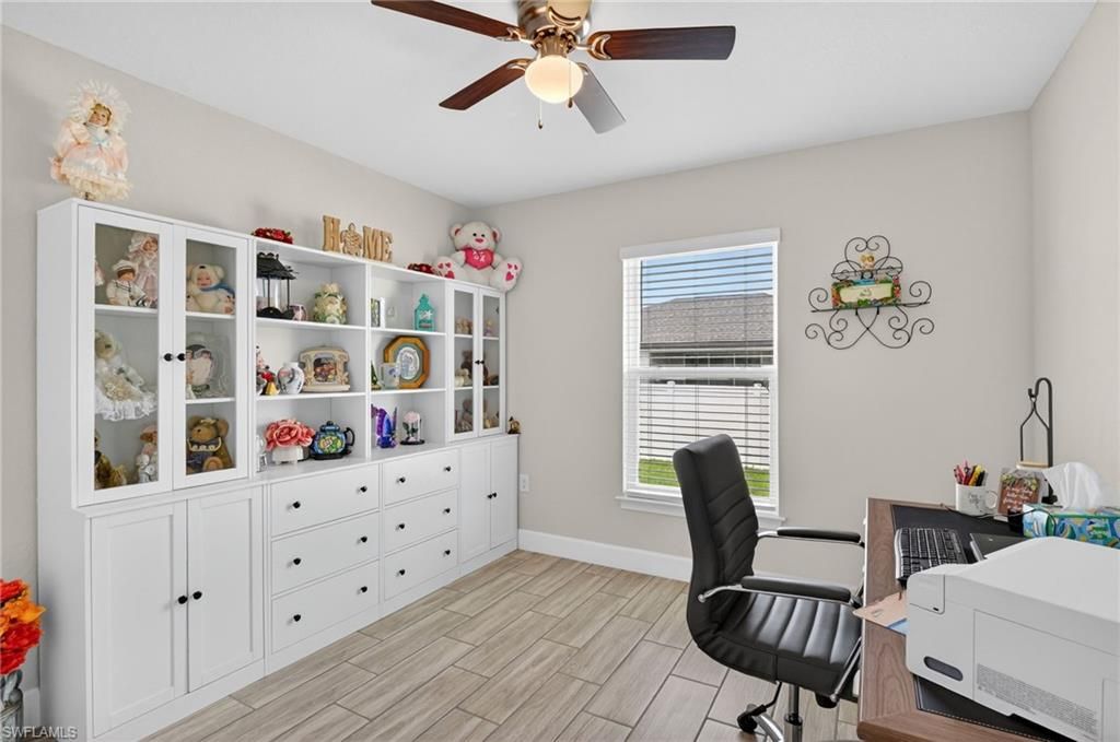 Image 30 of property listing at 2729 5th TER, Cape Coral, FL 33993