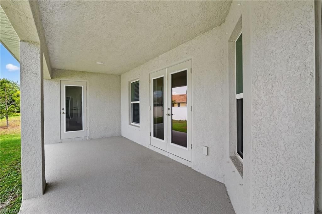 Image 38 of property listing at 2729 5th TER, Cape Coral, FL 33993