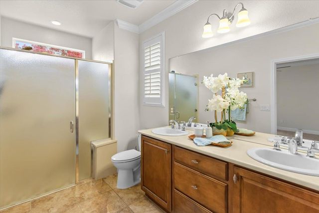 2053 Shady Oak St, Manteca, CA 95336