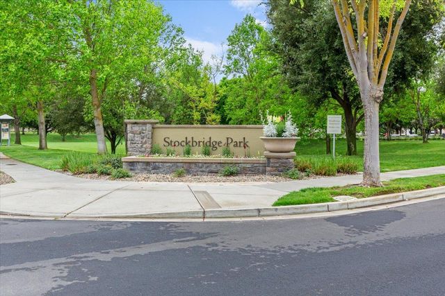 2053 Shady Oak St, Manteca, CA 95336