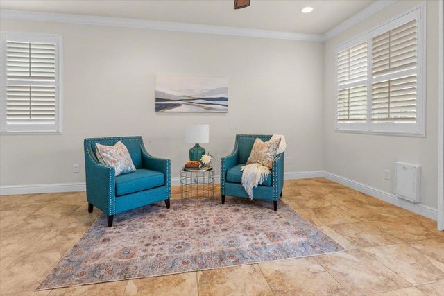 2053 Shady Oak St, Manteca, CA 95336