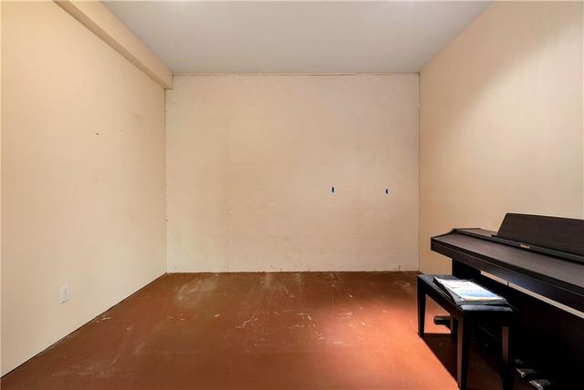 6960 Riverside Drive, Atlanta, GA 30328