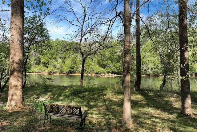 6960 Riverside Drive, Atlanta, GA 30328