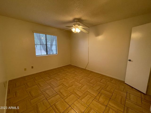 533 W GUADALUPE Road 1094, Mesa, AZ 85210