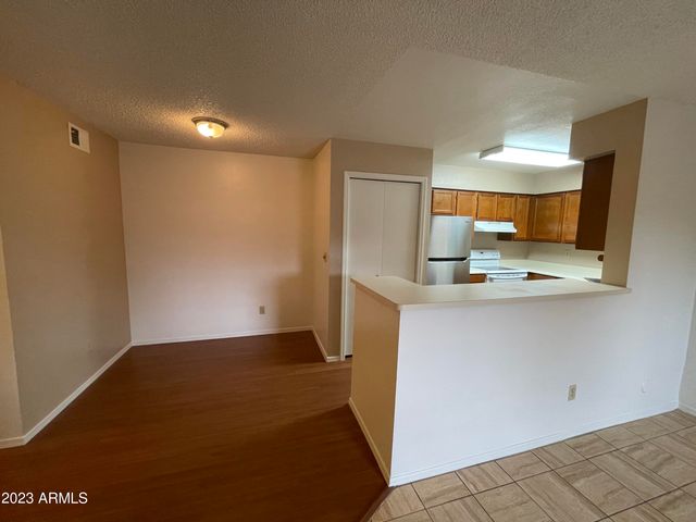 533 W GUADALUPE Road 1094, Mesa, AZ 85210