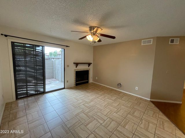 533 W GUADALUPE Road 1094, Mesa, AZ 85210