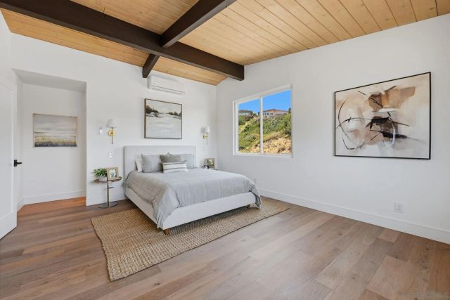 3855 Southview, San Diego, CA 92117