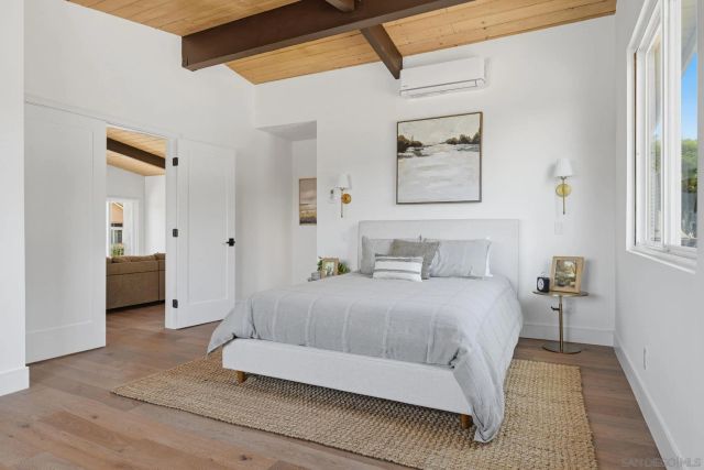 3855 Southview, San Diego, CA 92117