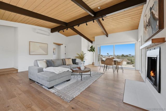 3855 Southview, San Diego, CA 92117
