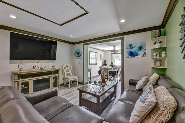 8845 AUBURN WAY, Tampa, FL 33615