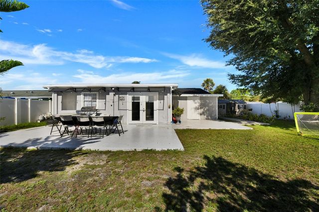8845 AUBURN WAY, Tampa, FL 33615