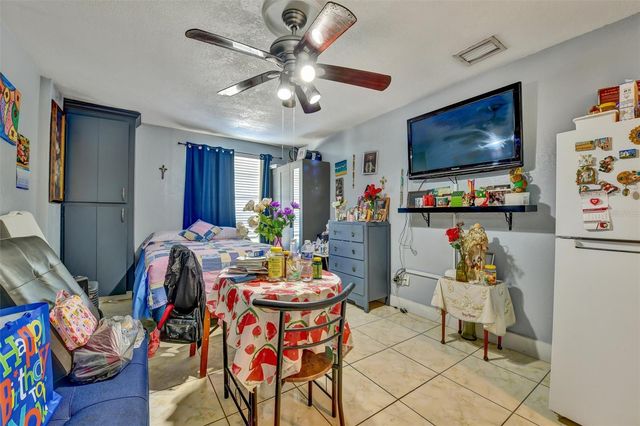 8845 AUBURN WAY, Tampa, FL 33615