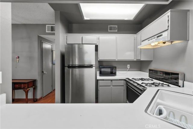 11150 Glenoaks Boulevard 74, Pacoima, CA 91331