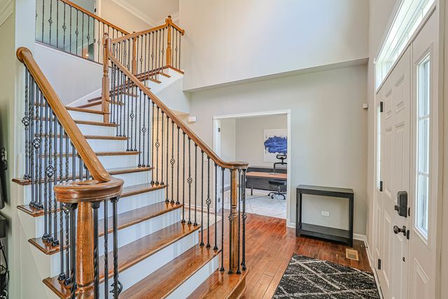 7 Tournament Drive S, Hawthorn Woods, IL 60047