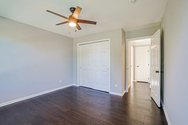 7 Tournament Drive S, Hawthorn Woods, IL 60047