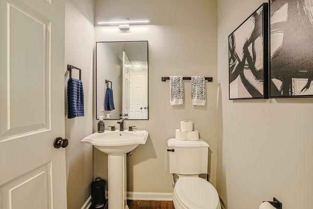 7 Tournament Drive S, Hawthorn Woods, IL 60047