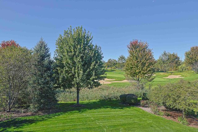 7 Tournament Drive S, Hawthorn Woods, IL 60047