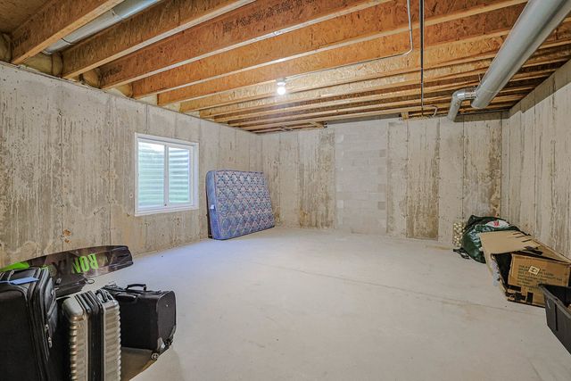 7 Tournament Drive S, Hawthorn Woods, IL 60047