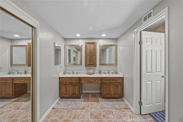 256 N Quail Lane, Orange, CA 92869
