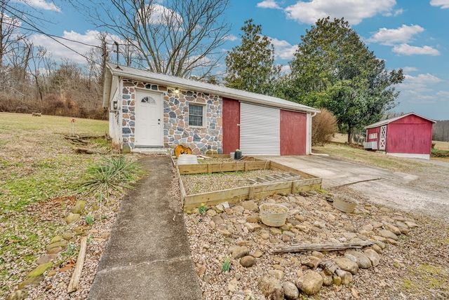 11594 Beersheba Hwy, Mcminnville, TN 37110