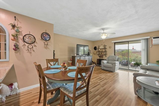 395 Merrimack St 42, Methuen, MA 01844
