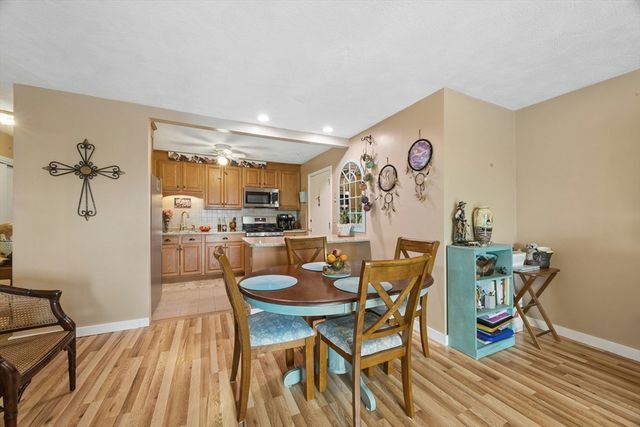 395 Merrimack St 42, Methuen, MA 01844