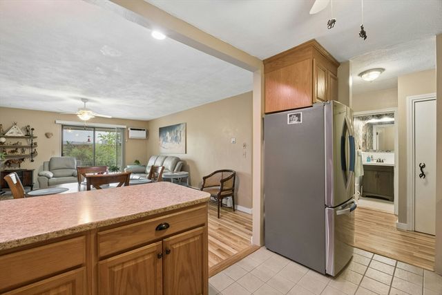 395 Merrimack St 42, Methuen, MA 01844