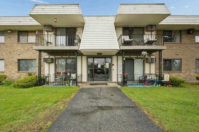 395 Merrimack St 42, Methuen, MA 01844