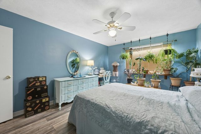 395 Merrimack St 42, Methuen, MA 01844