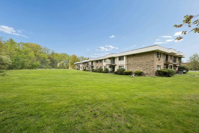 395 Merrimack St 42, Methuen, MA 01844