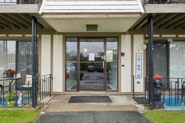 395 Merrimack St 42, Methuen, MA 01844