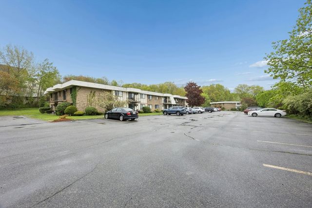 395 Merrimack St 42, Methuen, MA 01844