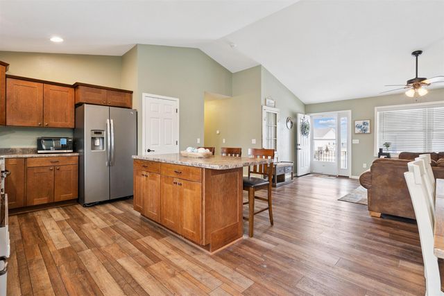 703 Juniper Drive, Independence, IA 50644