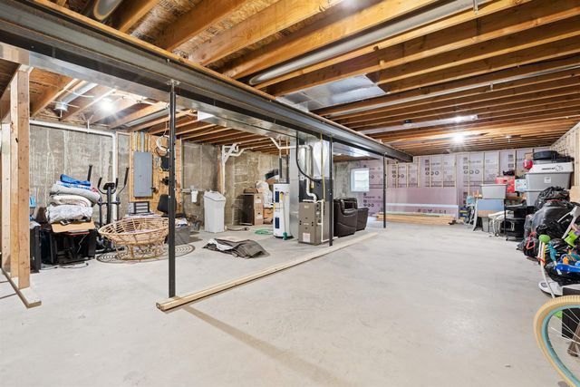 703 Juniper Drive, Independence, IA 50644