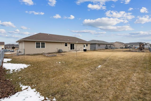 703 Juniper Drive, Independence, IA 50644