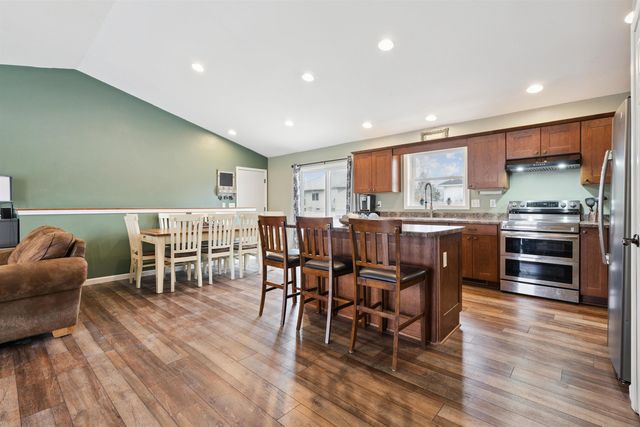 703 Juniper Drive, Independence, IA 50644