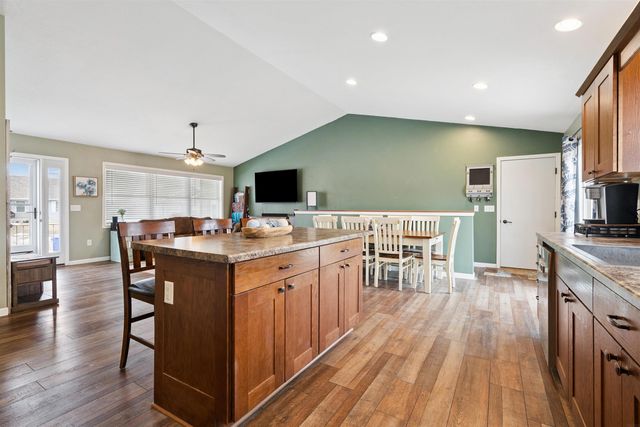 703 Juniper Drive, Independence, IA 50644