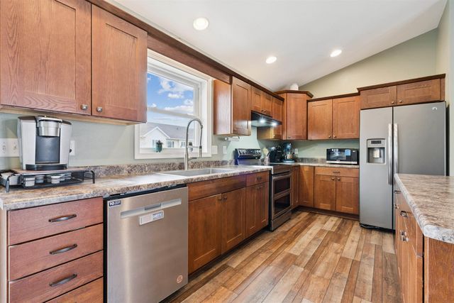 703 Juniper Drive, Independence, IA 50644