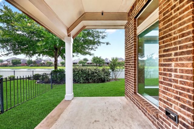 26303 Serenity Oaks Drive, Richmond, TX 77406