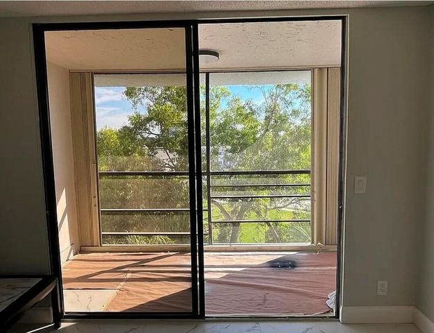4640 W Lucerne Lakes Blvd Boulevard 505, Lake Worth, FL 33467