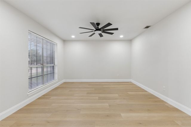 2069 Cameo Drive, Lewisville, TX 75067