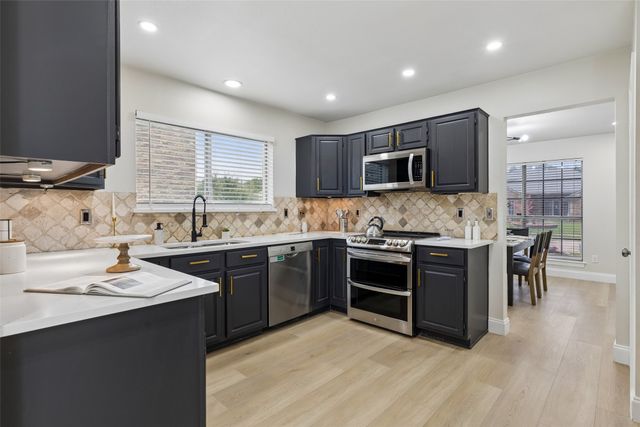 2069 Cameo Drive, Lewisville, TX 75067