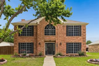 2069 Cameo Drive, Lewisville, TX 75067