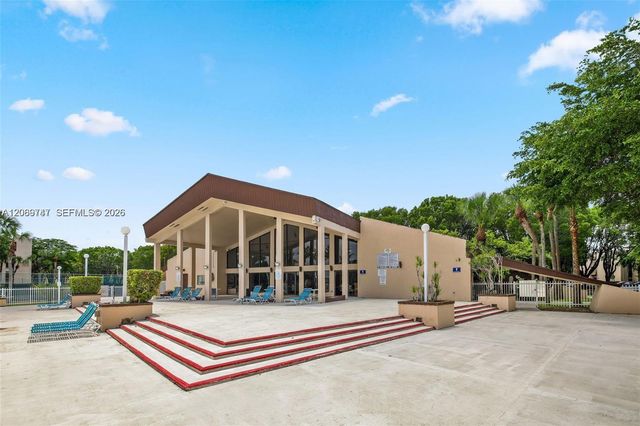 14401 N Kendall Drive 301N, Miami, FL 33186