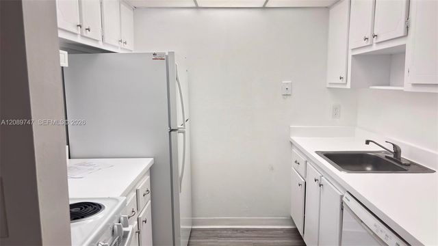 14401 N Kendall Drive 301N, Miami, FL 33186